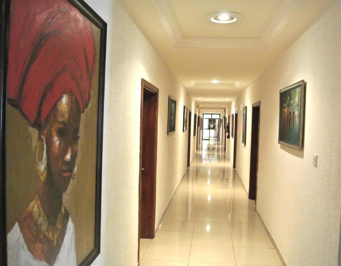 La Playa Suites Lagos Luaran gambar