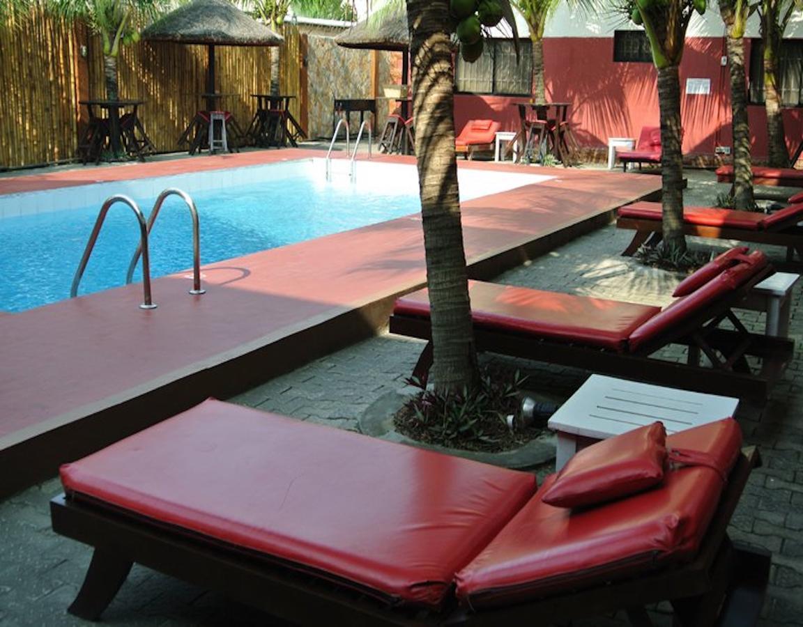 La Playa Suites Lagos Luaran gambar